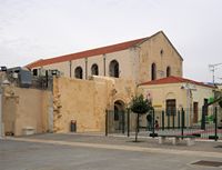 La vieille ville de Réthymnon en Crète. L'église Saint-François (auteur C. Messier). Cliquer pour agrandir l'image.