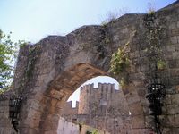 Une porte des fortifications de Rhodes. Cliquer pour agrandir l'image.