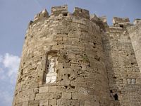 Torre Sainte-Marie fortifications de Rodes. Clicar para ampliar a imagem.
