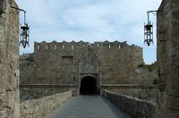 Porte Saint-Jean extérieure des fortifications de Rhodes. Cliquer pour agrandir l'image.