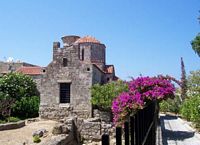 La ville médiévale de Rhodes. Église Agia Triada à Rhodes. Cliquer pour agrandir l'image.