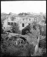 A cidade medieval de Rodes - Velha de prensa à Rodes, fotografa Lucien Roy por volta de 1911. Clicar para ampliar a imagem.