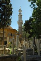 La ville moderne de Rhodes. Minaret de la mosquée Mourad Reis. Cliquer pour agrandir l'image.