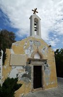 La côte nord de la commune de Sitia en Crète. L'église du monastère de Fanéroméni. Cliquer pour agrandir l'image.