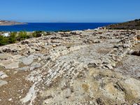 La côte nord de la commune de Sitia en Crète. Ruines du palais de Pétras (auteur Olaf Tausch). Cliquer pour agrandir l'image.