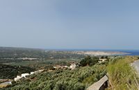 La ville de Sitia en Crète. Sitia vue depuis Kato Drys. Cliquer pour agrandir l'image.