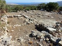 La ville de Sitia en Crète. Les ruines de la villa minoenne d'Achladia (auteur Olaf Tausch). Cliquer pour agrandir l'image.