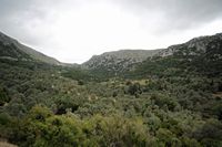 La ville de Spili en Crète. Vers le plateau de Gious Kampos. Cliquer pour agrandir l'image.