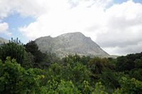 La ville de Spili en Crète. Le mont Vorizi vu depuis la route de Réthymnon à Spili. Cliquer pour agrandir l'image.