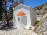 La ville de Viannos en Crète. L'église Sainte-Pélagie (auteur C. Messier). Cliquer pour agrandir l'image.