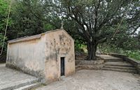 La ville de Vryssès en Crète. L'église de la Dormition de la Vierge à Alikampos. Cliquer pour agrandir l'image.