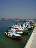 De haven van Kamari op het eiland Kos (auteur dadecax). Klikken om het beeld te vergroten in Flickr (nieuwe tab).