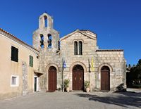 La presqu’île de Kanóni à Corfou. L'église Saints-Jason-et-Sossipatros (auteur Dimitris Kamaras). Cliquer pour agrandir l'image dans Flickr (nouvel onglet).