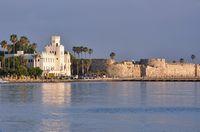 Neratzia Kos Castle - The Governor's Palace and the castle Neratzia (author bazylek100). Click to enlarge the image in Flickr (new tab).