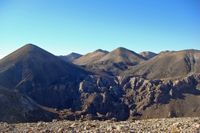 Les Montagnes Blanches en Crète. Le mont Agio Pneuma (auteur Thanos Tampakopoulos). Cliquer pour agrandir l'image dans Panoramio (nouvel onglet).