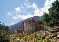 Les gorges de Samaria en Crète. L'église de la Panagia d'Agia Roumeli (auteur Andresqu Werbel). Cliquer pour agrandir l'image dans Panoramio (nouvel onglet).