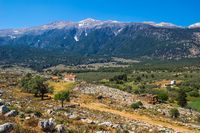 Le village d’Anopoli en Crète. L'église Saint-Paul à Anopoli (auteur Der Neanderthaler). Cliquer pour agrandir l'image dans Panoramio (nouvel onglet).