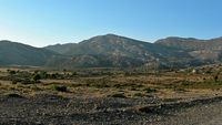 Le village de Thronos en Crète. Le plateau des Aravanes (auteur Rostislav Kolacny). Cliquer pour agrandir l'image dans Panoramio (nouvel onglet).