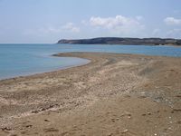 Le village de Ziros en Crète. L'île de Koufonissi vue depuis l'îlot de Makroulo (auteur Niki Tranou). Cliquer pour agrandir l'image dans Panoramio (nouvel onglet).