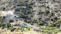 La ville de Viannos en Crète. Le monastère Saint-Antoine à Arvi (auteur cyclingcreta). Cliquer pour agrandir l'image dans Panoramio (nouvel onglet).