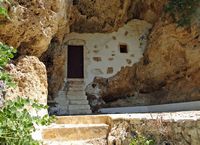 La ville de Vryssès en Crète. L'église rupestre Saint-Jean l'Ermite à Vafes (auteur Ilias Liakopoulos). Cliquer pour agrandir l'image dans Panoramio (nouvel onglet).