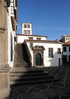 Le quartier de la cathédrale de Funchal à Madère. La chapelle Saint-Antoine. Cliquer pour agrandir l'image dans Adobe Stock (nouvel onglet).
