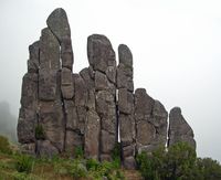 Le Pico Ruivo à Madère. Homen em pe. Cliquer pour agrandir l'image.