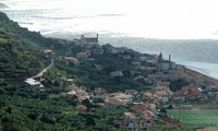 Le village de Paúl do Mar à Madère. Vu depuis le belvédère. Cliquer pour agrandir l'image.