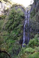 Le village de Rabaçal à Madère. Cascata do risco. Cliquer pour agrandir l'image.