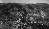 Le village de Santo António à Madère. Photo de 1950. Cliquer pour agrandir l'image.