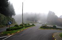 Le village de Santo António da Serra à Madère. Col du Poiso. Cliquer pour agrandir l'image.