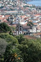 Le monastère Sainte-Claire de Funchal à Madère. Le monastère de Santa Clara vu depuis Forte do Pico. Cliquer pour agrandir l'image.