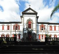 Le quartier Santa Catalina de Funchal à Madère. Hospicio Maria Amélia. Cliquer pour agrandir l'image.