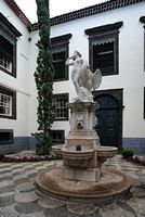 Le quartier de la cathédrale de Funchal à Madère. Hôtel de Ville. Cliquer pour agrandir l'image.