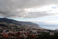 La ville de Funchal à Madère. Vue depuis le Pico dos Barcelos. Cliquer pour agrandir l'image.
