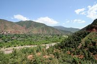La ville d'Oukaïmeden au Maroc. Vallée de l'Ourika vers Amegdoul. Cliquer pour agrandir l'image dans Adobe Stock (nouvel onglet).