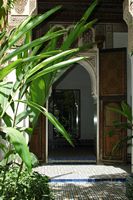 Le palais de la Bahia à Marrakech au Maroc. Patio du petit riad du palais de la Bahia. Cliquer pour agrandir l'image.