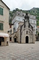 La ville close de Kotor au Monténégro. Église Saint-Luc. Cliquer pour agrandir l'image dans Adobe Stock (nouvel onglet).