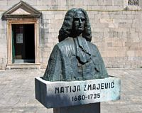 Statue von Matija Zmajevic. Klicken, um das Bild zu vergrößern.